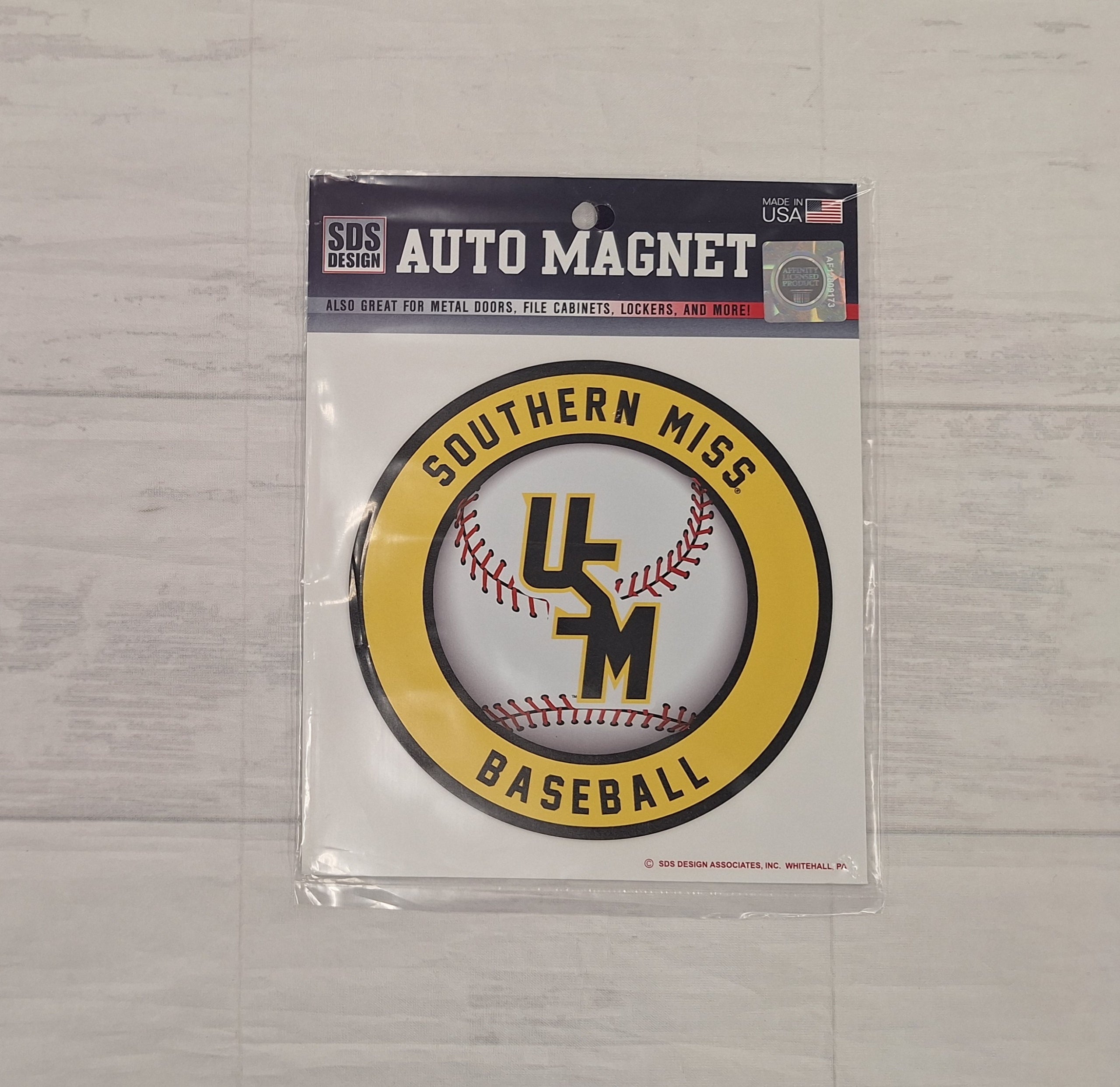 Auto Magnet 6" Southern Miss Baseball Circle with Stacked USM