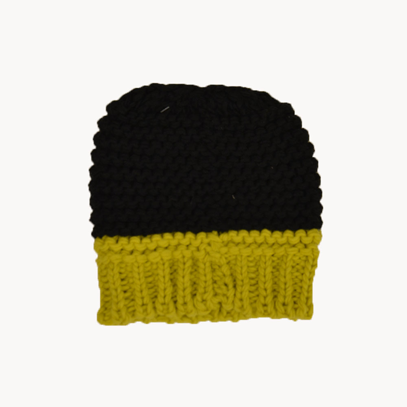 Women's Knit Bun Cap Black Gold