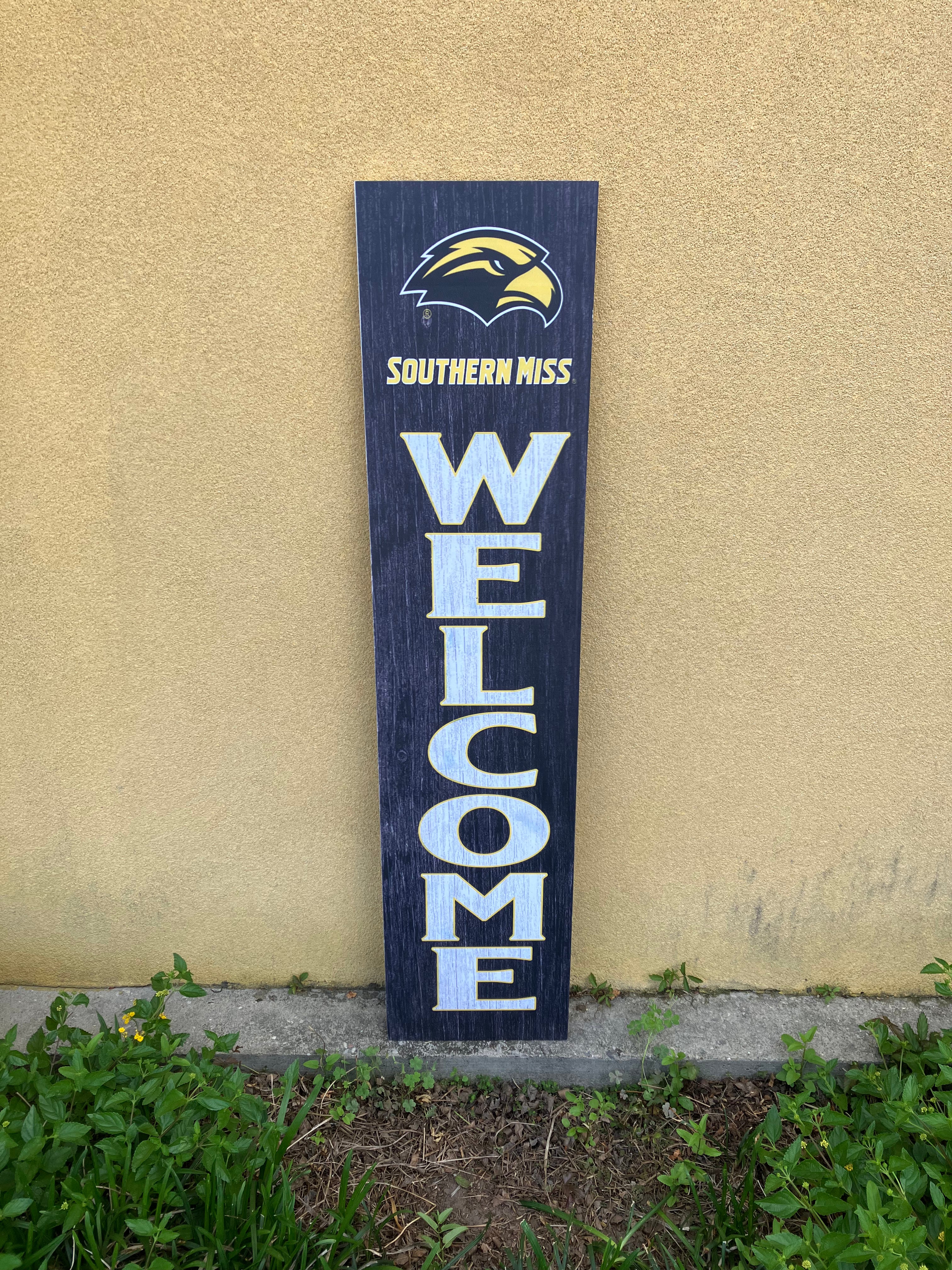 Home Sign Leaning Eagle Head Southern Miss WeLeft Chestom Vert