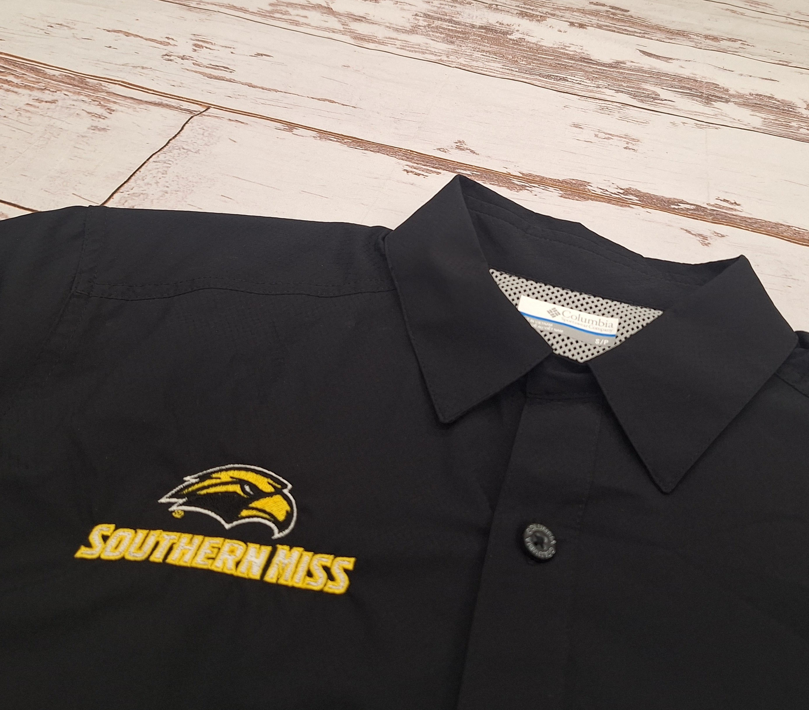 Columbia Shirt Men's Long Sleeve Slack Tide Right Chest Eagle Head Southern Miss