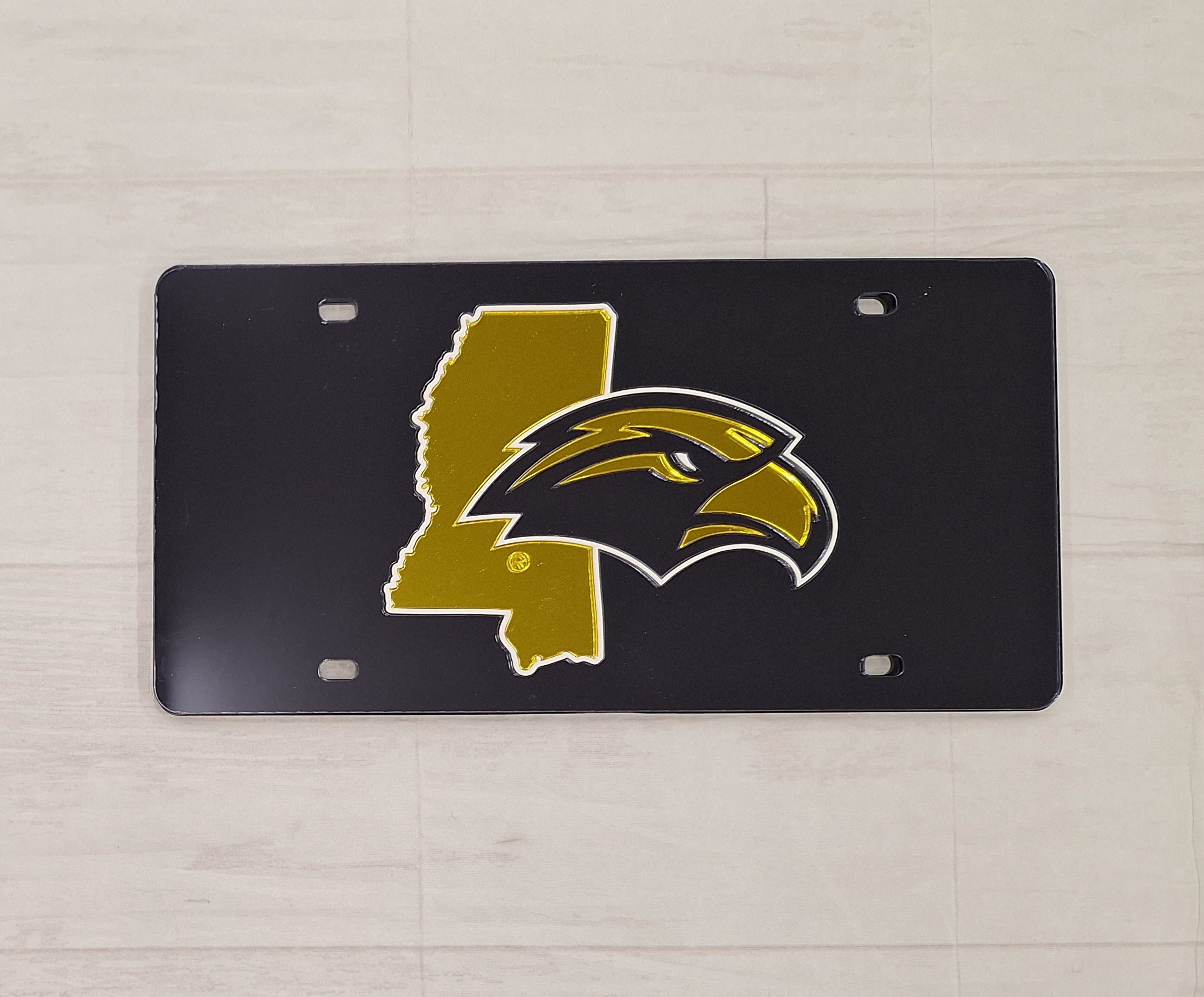Auto License Plate Mississippi Emblem Eagle Head Gold Mirror On Black Mirror BackgRound